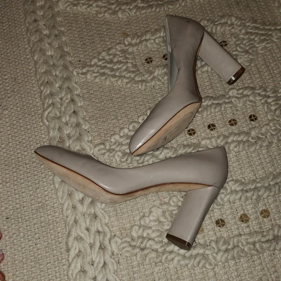 Vince Camuto Gray leather heels shoes size 8.5 - Picture 8 of 12